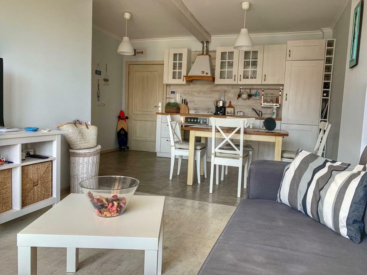 Charming Beach Holiday Apartment Лозенець Екстер'єр фото